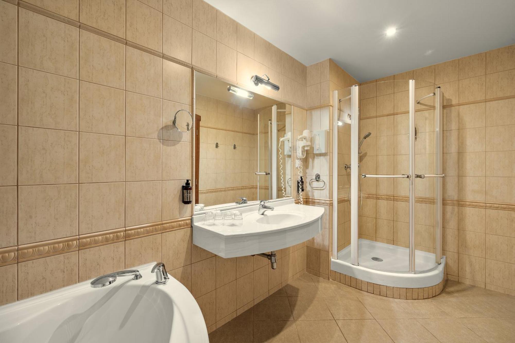 Wellness Hotel Windsor Spindleruv Mlyn Bagian luar foto